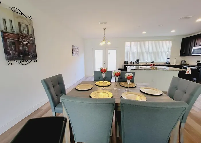 Ultimate Orlando Stay - Resort Like Home Near All Attractions